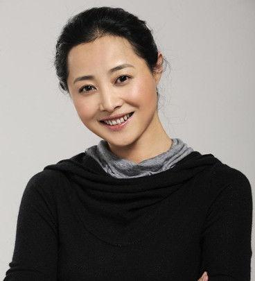 郑春雨个人资料,才华横溢的年轻艺术家，艺术道路上的璀璨星辰